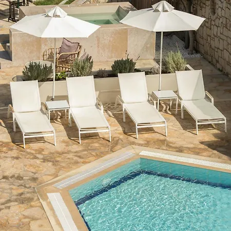 Apart Otel Erietta 4*