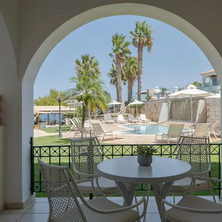 Apart Otel Erietta 4*